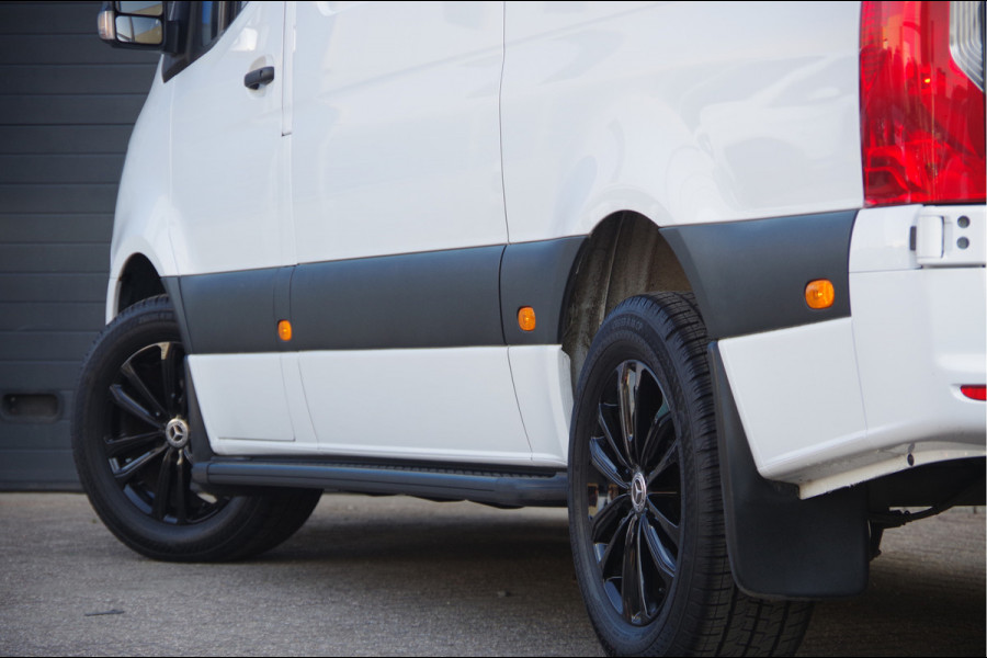 Mercedes-Benz Sprinter 319 3.0 V6 L2H2 3P, AUT. LED, 3.5T TREKHAAK, STANDKACHEL, STOELVERWARMING, CAMERA, CRUISE, LEDER STUUR, NAVI BY APPLE CARPLAY