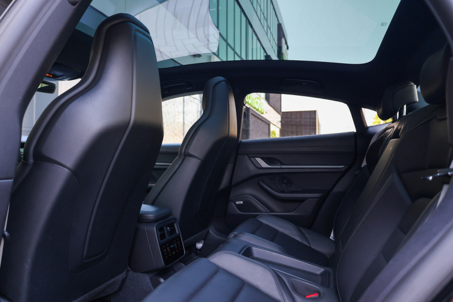 Porsche Taycan 79 kWh | BTW | BOSE | PASSANGER DISPLAY | 360 | SPORT CHRONO | ACC |  21'' |