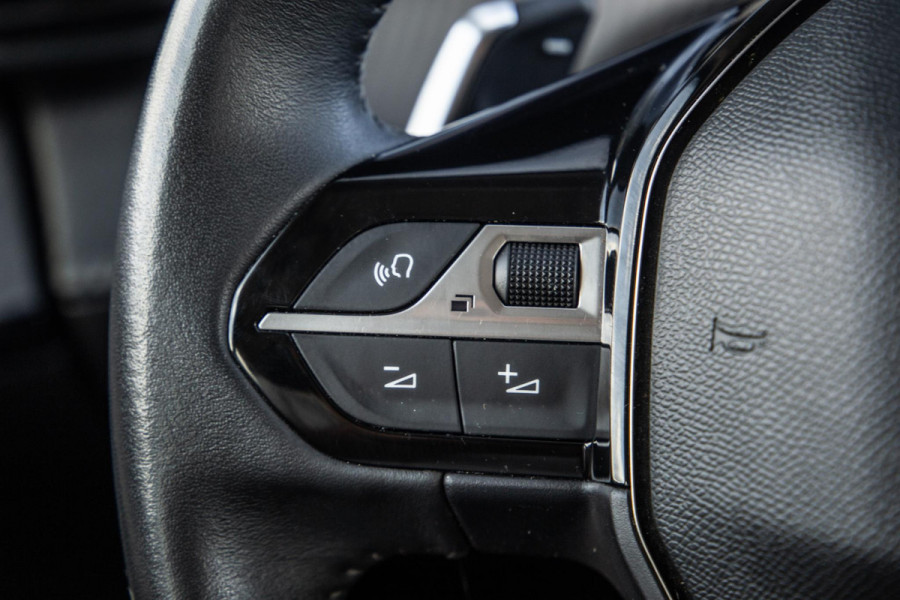 Peugeot 2008 1.2 PureTech Active AUTOMAAT / CRUISE CONTROLE / CARPLAY / DEALER ONDERHOUDEN / NIEUWE DISTRIBUTIERIEM!