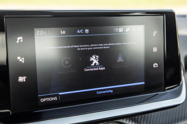 Peugeot 2008 1.2 PureTech Active AUTOMAAT / CRUISE CONTROLE / CARPLAY / DEALER ONDERHOUDEN / NIEUWE DISTRIBUTIERIEM!