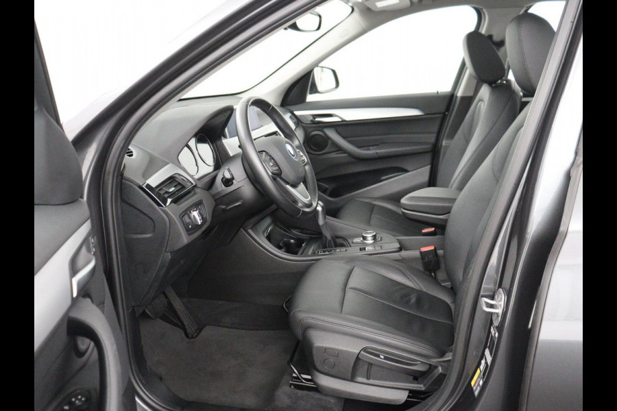 BMW X1 xDrive25e | Panaramadak | Camera | Cruise control | Climate control | Buetooth | Navigatie | DAB+