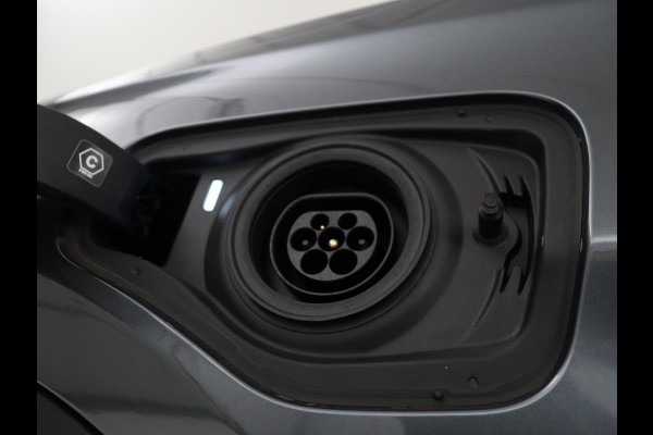 BMW X1 xDrive25e | Panaramadak | Camera | Cruise control | Climate control | Buetooth | Navigatie | DAB+