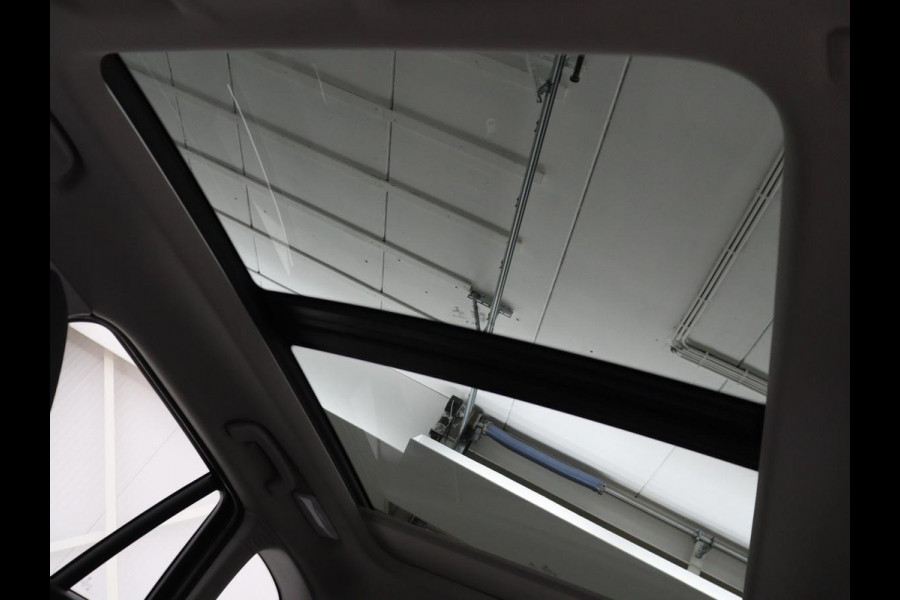 BMW X1 xDrive25e | Panaramadak | Camera | Cruise control | Climate control | Buetooth | Navigatie | DAB+