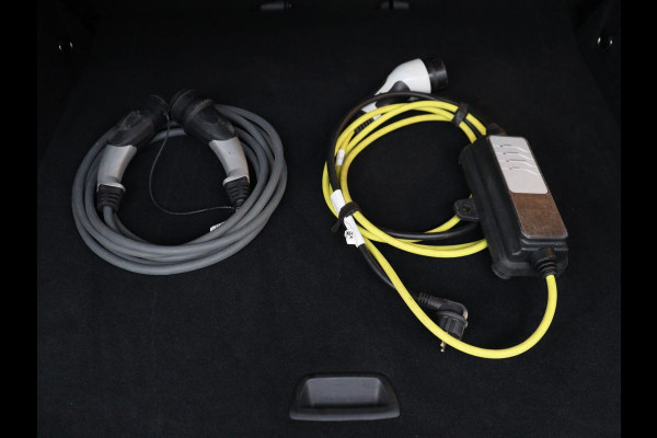 BMW X1 xDrive25e | Panaramadak | Camera | Cruise control | Climate control | Buetooth | Navigatie | DAB+