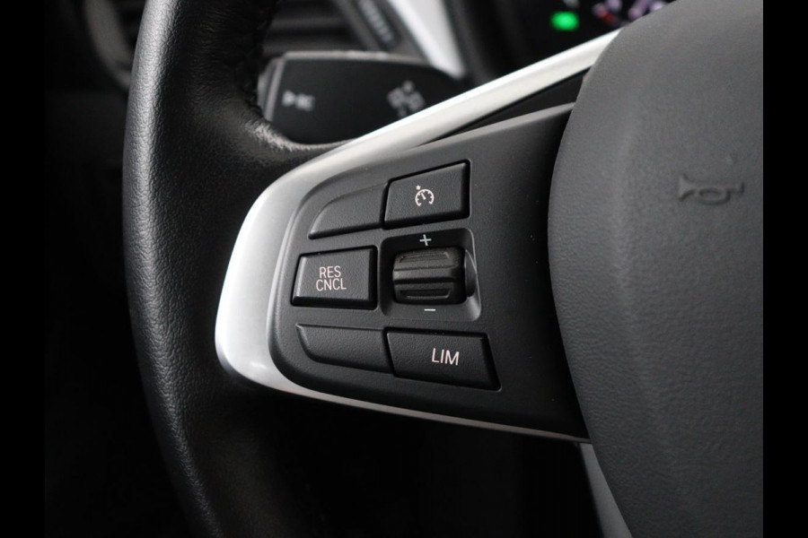 BMW X1 xDrive25e | Panaramadak | Camera | Cruise control | Climate control | Buetooth | Navigatie | DAB+