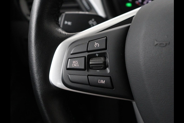BMW X1 xDrive25e | Panaramadak | Camera | Cruise control | Climate control | Buetooth | Navigatie | DAB+