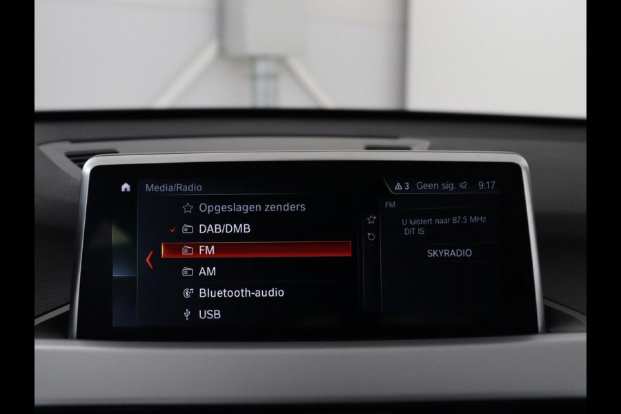 BMW X1 xDrive25e | Panaramadak | Camera | Cruise control | Climate control | Buetooth | Navigatie | DAB+