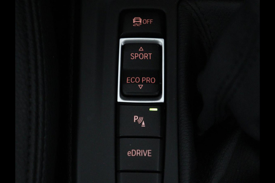 BMW X1 xDrive25e | Panaramadak | Camera | Cruise control | Climate control | Buetooth | Navigatie | DAB+