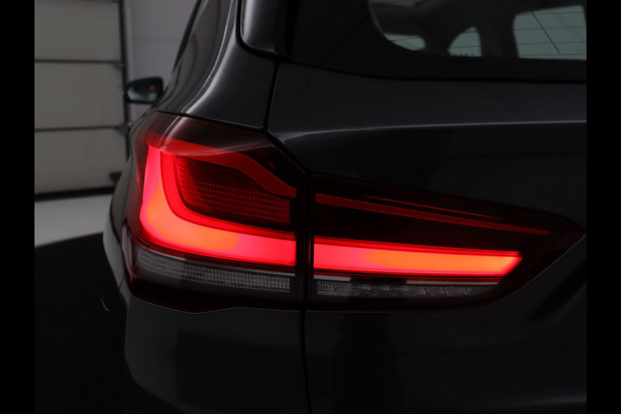 BMW X1 xDrive25e | Panaramadak | Camera | Cruise control | Climate control | Buetooth | Navigatie | DAB+