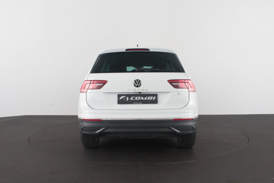 Volkswagen Tiguan 1.4 TSI eHybrid Life Edition > 245pk/Camera/Winterpakket/ACC/All season banden...