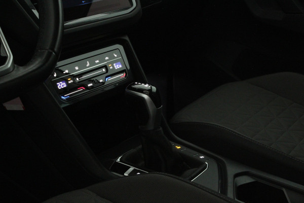 Volkswagen Tiguan 1.4 TSI eHybrid Life Edition > 245pk/Camera/Winterpakket/ACC/All season banden...