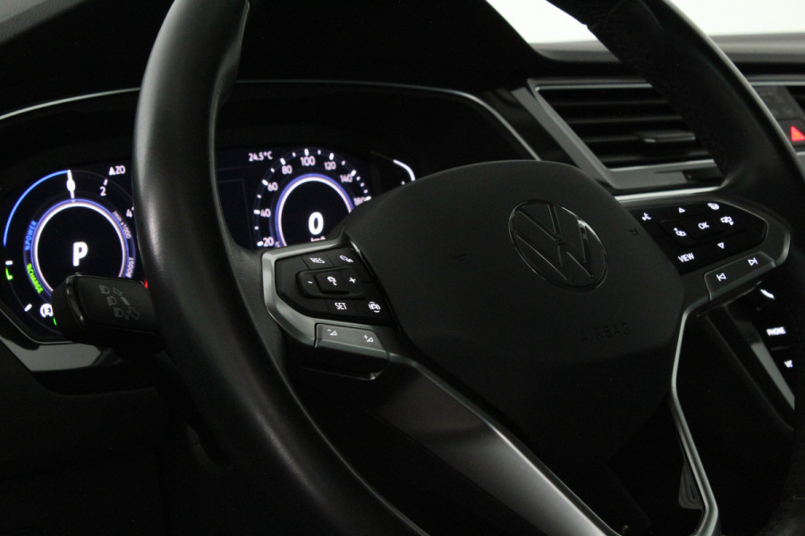 Volkswagen Tiguan 1.4 TSI eHybrid Life Edition > 245pk/Camera/Winterpakket/ACC/All season banden...
