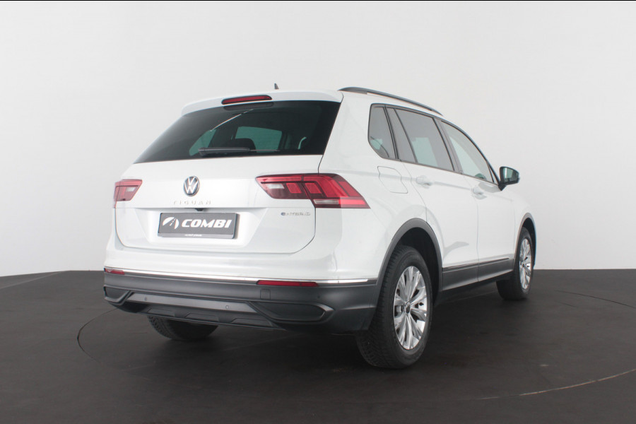 Volkswagen Tiguan 1.4 TSI eHybrid Life Edition > 245pk/Camera/Winterpakket/ACC/All season banden...