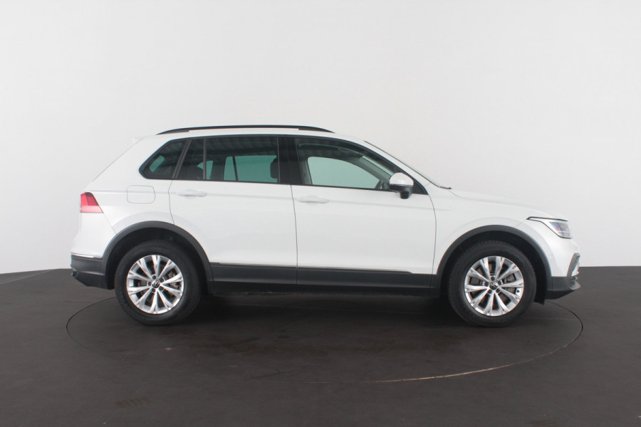 Volkswagen Tiguan 1.4 TSI eHybrid Life Edition > 245pk/Camera/Winterpakket/ACC/All season banden...