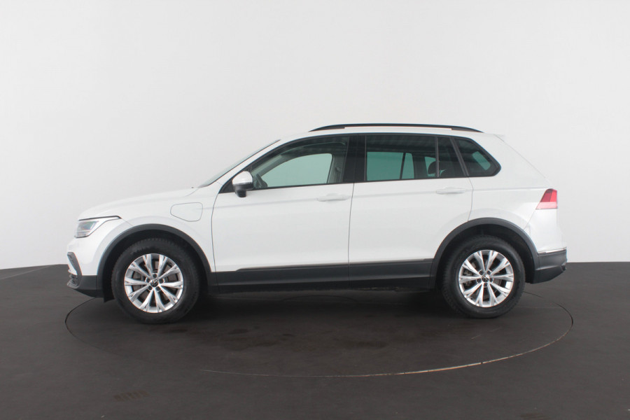 Volkswagen Tiguan 1.4 TSI eHybrid Life Edition > 245pk/Camera/Winterpakket/ACC/All season banden...