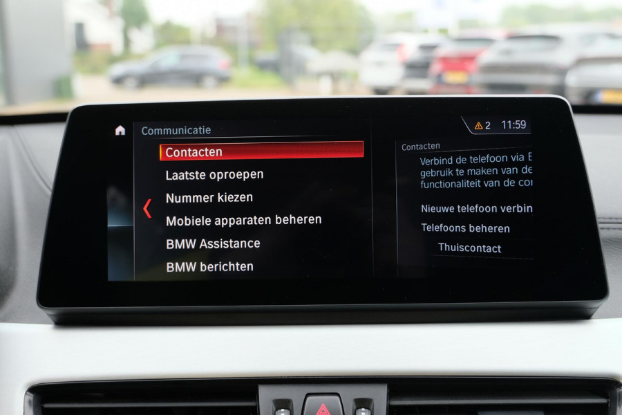 BMW X1 xDrive25e M-sport 220 PK | M pakket | Keyless entry | Camera | Stoelverwarming | Elektrische stoelen met geheugen | Head up Display | Elektrische Klep | 19 Inch |