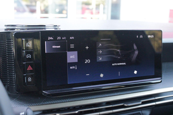 Lancia Ypsilon 1.2 Hybrid 110PK AUTOMAAT LX | CAMERA VOOR + ACHTER | PARKEERSENSOREN VOOR + ACHTER | DRIVE PACK: ADAPTIVE CRUISE CONTROL/DODEHOEK DETECTIE/ELEKTRISCH INKLAPBARE BUITENSPIEGELS/SPROTIEF STUURWIEL | SFEER VERLICHTING | CLIMATE CONTROL | DRAADLOZE APPLE CARPLAY/ANDROID AUTO | DRAADLOZE TELEFOONLADER | 17"  LICHTMETALEN VELGEN "DIAMOND CUT" | WIELKASTEN "GLOSSY BLACK" | PRIVACY GLAS ACHTER | PREMIUM STOELBEKLEDING "GRIGIO ANTRACITE" | KLEUR: "BIANCO QUARZO" |