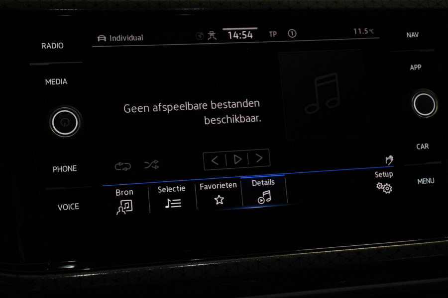 Volkswagen T-Cross 1.0 TSI Style DSG Navigatie Apple Carplay/Android Auto Climate Control Camera Stoelverwarming Adaptive Cruise Control