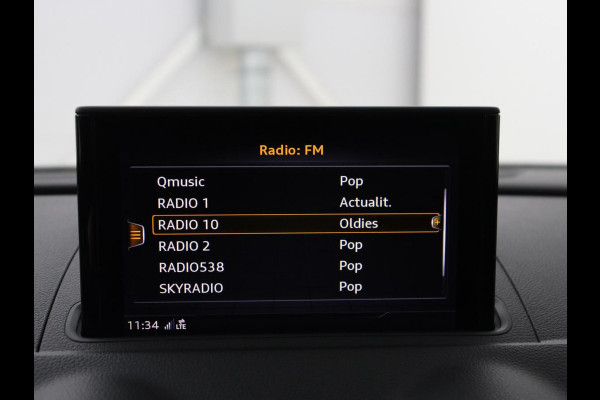 Audi A3 Sportback 30 TFSI Advance Sport | S-Line | Stoelverwarming | Parkeerhulp | Cruise control | Navigatie | Bluetooth | Climate control | Full LED