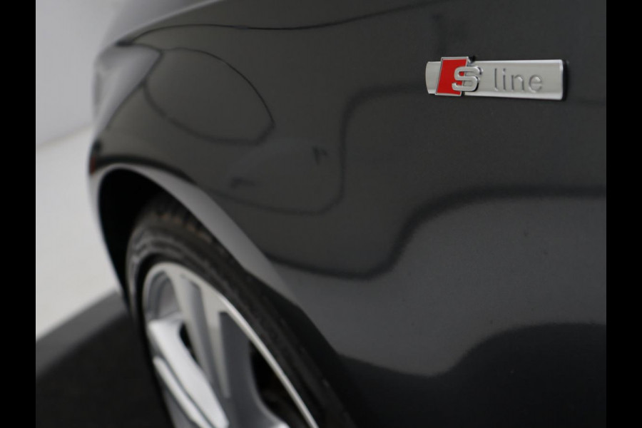 Audi A3 Sportback 30 TFSI Advance Sport | S-Line | Stoelverwarming | Parkeerhulp | Cruise control | Navigatie | Bluetooth | Climate control | Full LED