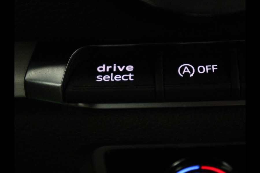 Audi A3 Sportback 30 TFSI Advance Sport | S-Line | Stoelverwarming | Parkeerhulp | Cruise control | Navigatie | Bluetooth | Climate control | Full LED