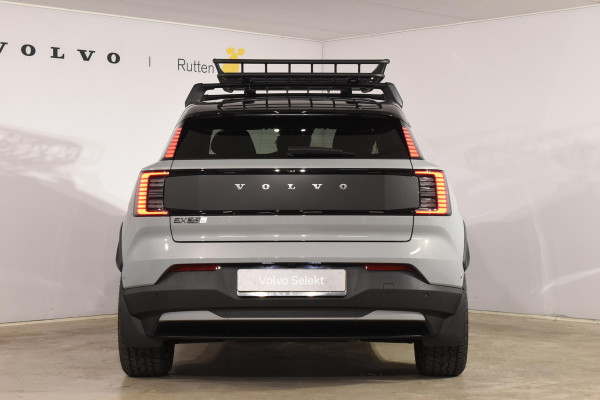 Volvo EX30 Cross Country 428PK Twin Performance Ultra AWD / Cross Country Experience-pakket/ Adaptieve cruise control/ Panoramadak/ BLIS/ Parkeersensoren met 360 camera / Getint Glas / Stoel en stuurwielverwarming / Elektrische stoelen / Apple carplay / Elektrische achterklep / Keyless entry