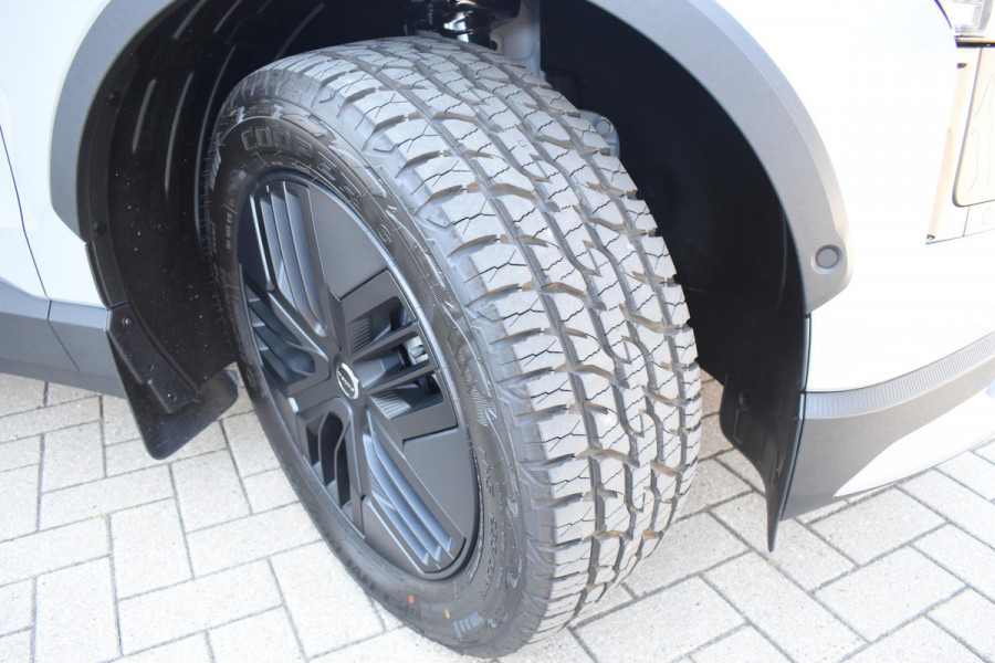 Volvo EX30 Cross Country 428PK Twin Performance Ultra AWD / Cross Country Experience-pakket/ Adaptieve cruise control/ Panoramadak/ BLIS/ Parkeersensoren met 360 camera / Getint Glas / Stoel en stuurwielverwarming / Elektrische stoelen / Apple carplay / Elektrische achterklep / Keyless entry