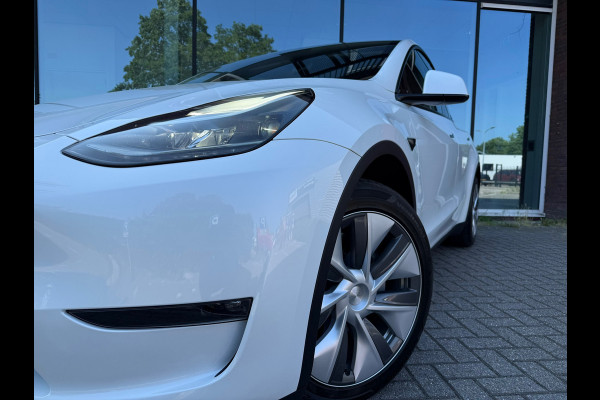 Tesla Model Y Long Range AWD 75 kWh - Automaat - Panoramadak - Navi - Parkeerhulp