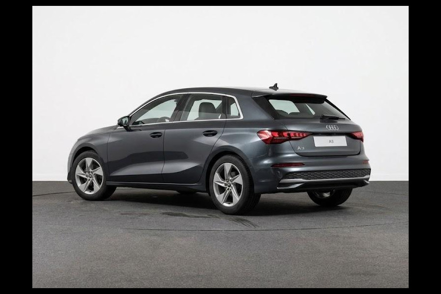 Audi A3 Sportback Advanced edition 30 TFSI 116 pk | Assis.pak Driving+Parking plus | 17 inch lichtmetalen velgen | Elektrisch verstelbare en verwarmbare buitenspiegels | Sportstoelen |