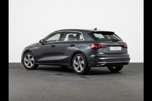 Audi A3 Sportback Advanced edition 30 TFSI 116 pk | Assis.pak Driving+Parking plus | 17 inch lichtmetalen velgen | Elektrisch verstelbare en verwarmbare buitenspiegels | Sportstoelen |