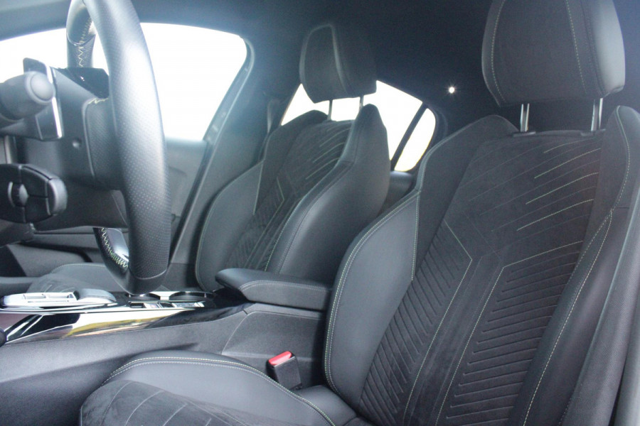 Peugeot 208 1.2 Hybrid 145PK AUTOMAAT GT PACK | ELEKTRISCH BEDIENBARE BESTUURDERSSTOEL MET MASSAGE FUNCTIE | ALCANTARA BEKLEDING | STOEL VERWARMING | CRUISE CONTROL | DAB+ RADIO | APPLE CARPLAY/ANDROID AUTO | FULL LED KOPLAMPEN | KEYLESS ENTRY/START | 17" LICHTMETALEN VELGEN | CLIMATE CONTROL | PARKEERSENSOREN VOOR + ACHTER | ACHTERUITRIJ CAMERA |