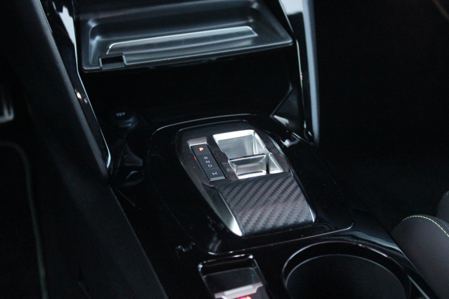 Peugeot 208 1.2 Hybrid 145PK AUTOMAAT GT PACK | ELEKTRISCH BEDIENBARE BESTUURDERSSTOEL MET MASSAGE FUNCTIE | ALCANTARA BEKLEDING | STOEL VERWARMING | CRUISE CONTROL | DAB+ RADIO | APPLE CARPLAY/ANDROID AUTO | FULL LED KOPLAMPEN | KEYLESS ENTRY/START | 17" LICHTMETALEN VELGEN | CLIMATE CONTROL | PARKEERSENSOREN VOOR + ACHTER | ACHTERUITRIJ CAMERA |