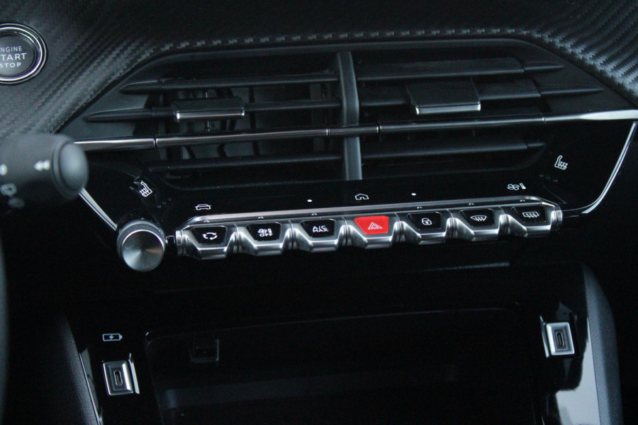 Peugeot 208 1.2 Hybrid 145PK AUTOMAAT GT PACK | ELEKTRISCH BEDIENBARE BESTUURDERSSTOEL MET MASSAGE FUNCTIE | ALCANTARA BEKLEDING | STOEL VERWARMING | CRUISE CONTROL | DAB+ RADIO | APPLE CARPLAY/ANDROID AUTO | FULL LED KOPLAMPEN | KEYLESS ENTRY/START | 17" LICHTMETALEN VELGEN | CLIMATE CONTROL | PARKEERSENSOREN VOOR + ACHTER | ACHTERUITRIJ CAMERA |