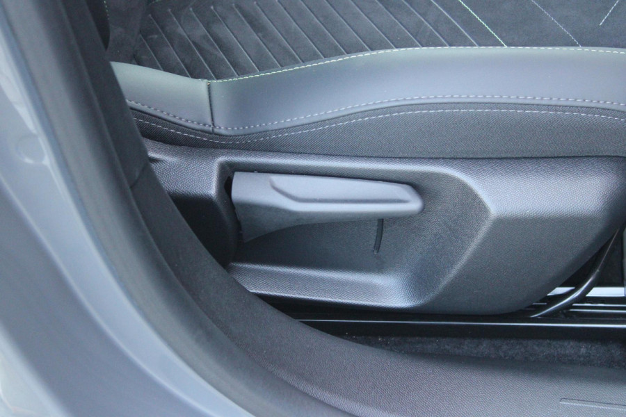 Peugeot 208 1.2 Hybrid 145PK AUTOMAAT GT PACK | ELEKTRISCH BEDIENBARE BESTUURDERSSTOEL MET MASSAGE FUNCTIE | ALCANTARA BEKLEDING | STOEL VERWARMING | CRUISE CONTROL | DAB+ RADIO | APPLE CARPLAY/ANDROID AUTO | FULL LED KOPLAMPEN | KEYLESS ENTRY/START | 17" LICHTMETALEN VELGEN | CLIMATE CONTROL | PARKEERSENSOREN VOOR + ACHTER | ACHTERUITRIJ CAMERA |