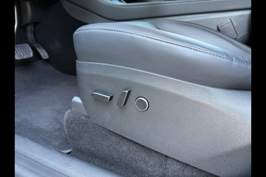 Tesla Model Y Long Range AWD 75 kWh - Automaat - Panoramadak - Navi - Parkeerhulp