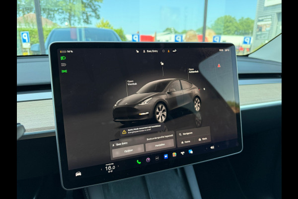 Tesla Model Y Long Range AWD 75 kWh - Automaat - Panoramadak - Navi - Parkeerhulp