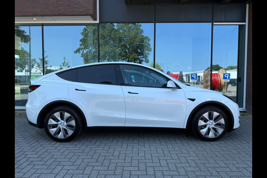 Tesla Model Y Long Range AWD 75 kWh - Automaat - Panoramadak - Navi - Parkeerhulp