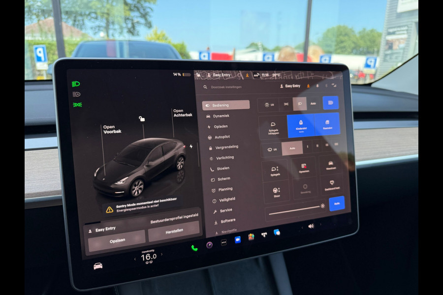Tesla Model Y Long Range AWD 75 kWh - Automaat - Panoramadak - Navi - Parkeerhulp
