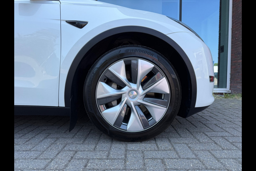 Tesla Model Y Long Range AWD 75 kWh - Automaat - Panoramadak - Navi - Parkeerhulp