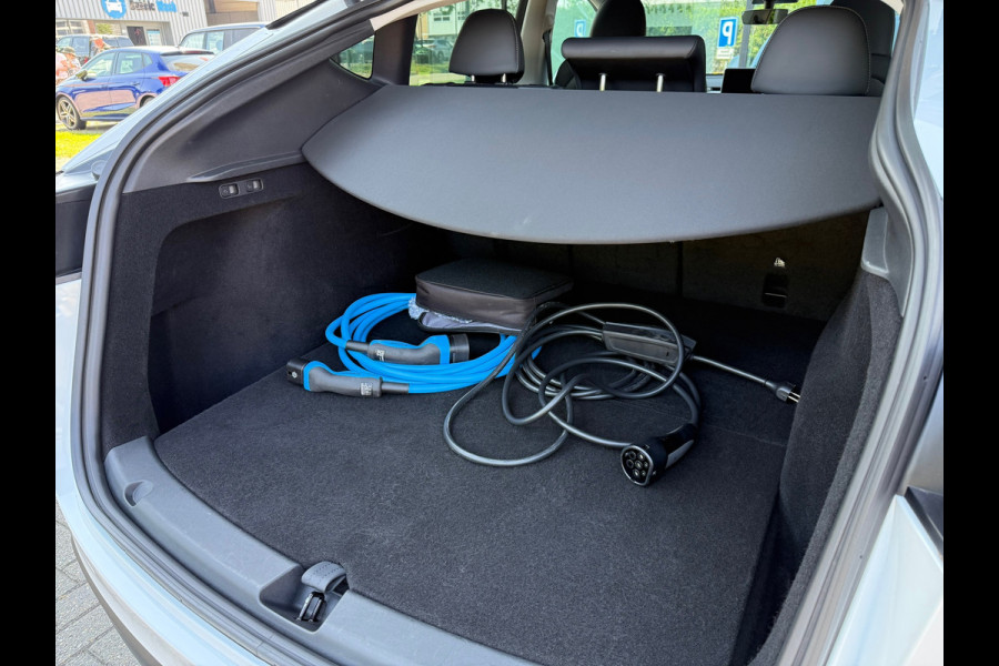 Tesla Model Y Long Range AWD 75 kWh - Automaat - Panoramadak - Navi - Parkeerhulp