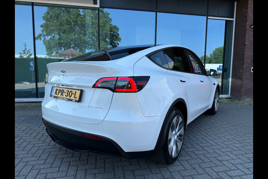 Tesla Model Y Long Range AWD 75 kWh - Automaat - Panoramadak - Navi - Parkeerhulp