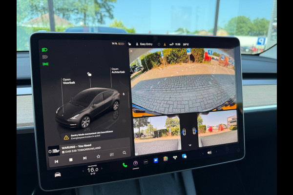 Tesla Model Y Long Range AWD 75 kWh - Automaat - Panoramadak - Navi - Parkeerhulp