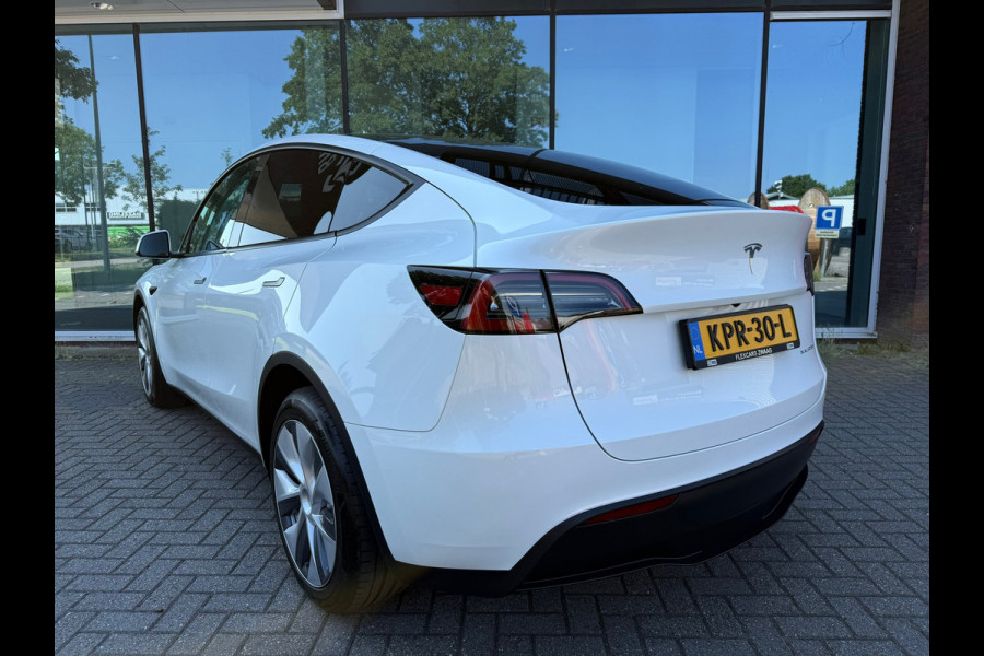Tesla Model Y Long Range AWD 75 kWh - Automaat - Panoramadak - Navi - Parkeerhulp