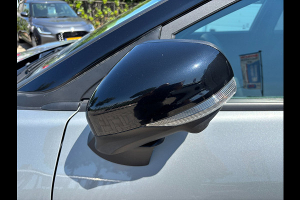 Ford Puma 1.0 EcoBoost Hybrid Titanium CAMERA / ACC / PDC / NAVI / WINTERPACK / WARNINGSYSTEM / LED / DODEHOEKSENSOREN / TWO-TONE