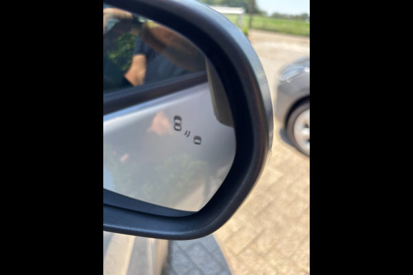 Ford Puma 1.0 EcoBoost Hybrid Titanium CAMERA / ACC / PDC / NAVI / WINTERPACK / WARNINGSYSTEM / LED / DODEHOEKSENSOREN / TWO-TONE