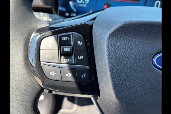 Ford Puma 1.0 EcoBoost Hybrid Titanium CAMERA / ACC / PDC / NAVI / WINTERPACK / WARNINGSYSTEM / LED / DODEHOEKSENSOREN / TWO-TONE