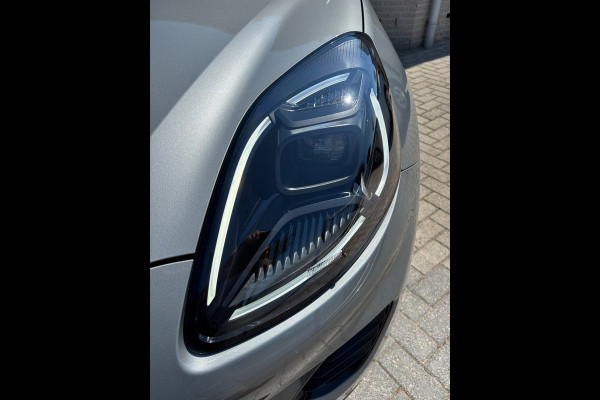 Ford Puma 1.0 EcoBoost Hybrid Titanium CAMERA / ACC / PDC / NAVI / WINTERPACK / WARNINGSYSTEM / LED / DODEHOEKSENSOREN / TWO-TONE