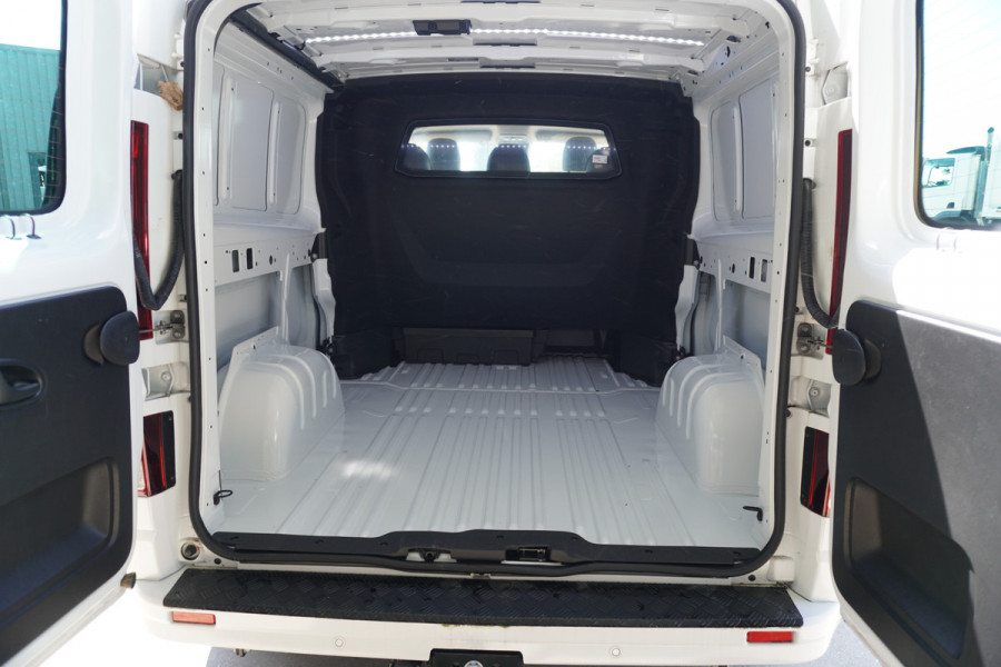 Renault Trafic 2.0 Blue dCi 170PK T29 L2H1 Extra Anniversary DC Automaat nr. V010 | Climate | Navi | Camera | Cruise | Glaslook | Trekhaak