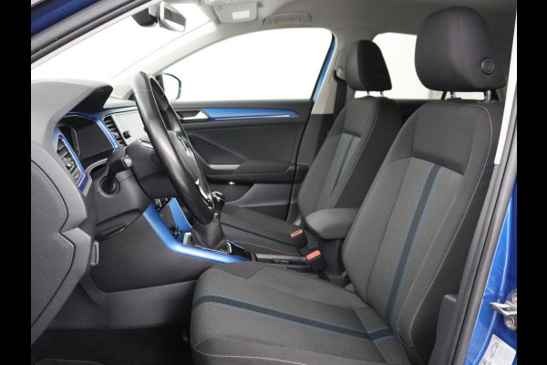 Volkswagen T-Roc 1.0 TSI Style | Trekhaak | Stoelverwarming | Parkeerhulp | Adaptive cruise | Navigatie | Bluetooth | Carplay | Climate control | Virtual cockpit