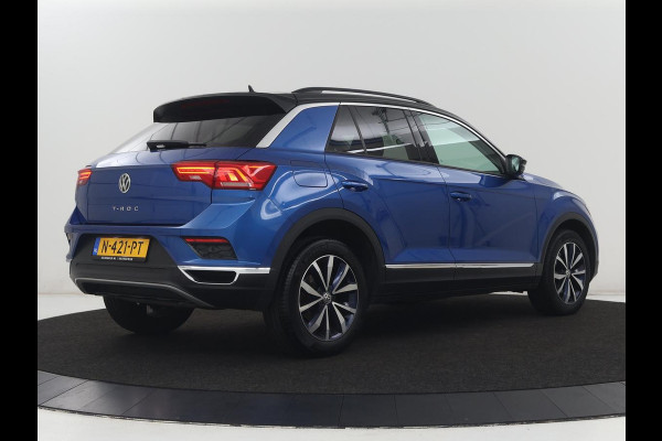 Volkswagen T-Roc 1.0 TSI Style | Trekhaak | Stoelverwarming | Parkeerhulp | Adaptive cruise | Navigatie | Bluetooth | Carplay | Climate control | Virtual cockpit